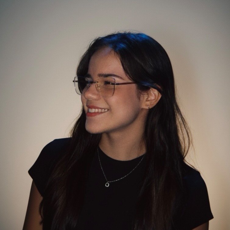 Carolina F.